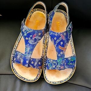 Alegria Sandals EUC